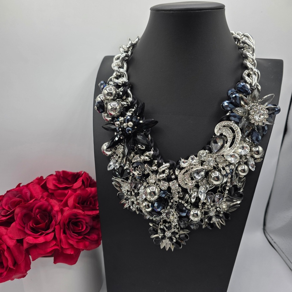 Aldo Silver Black Crystal Floral Statement Bib Necklace Chunky Curb Chain Bold